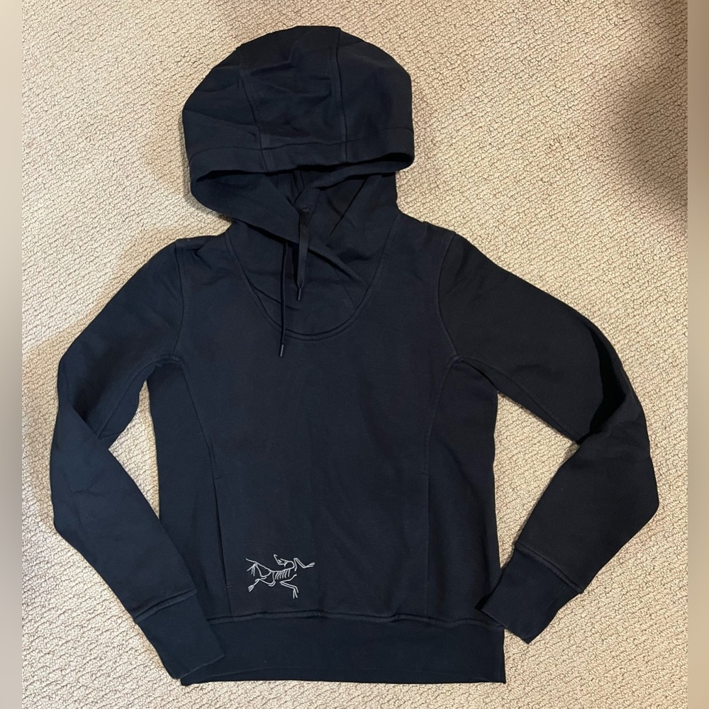 Arc’teryx Women's Black Hoodie - Size Small